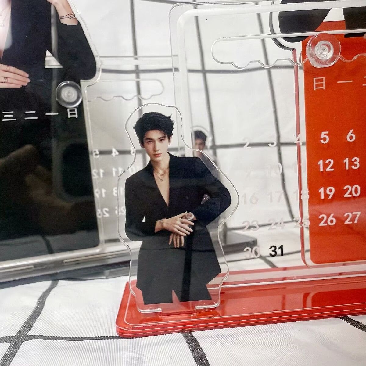 Zhang Linghe's 3D calendar orn - Home Office Gadgets review and price